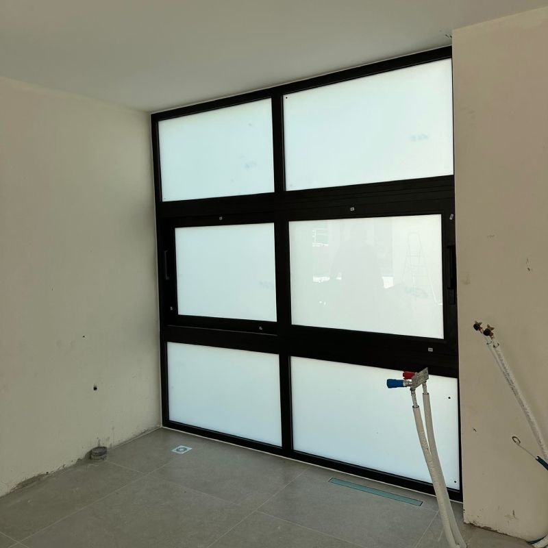 ΣΥΓΧΡΟΝΗ ΚΑΤΟΙΚΙΑ ΣΤΟ ΠΟΡΤΟ ΡΑΦΤΗ