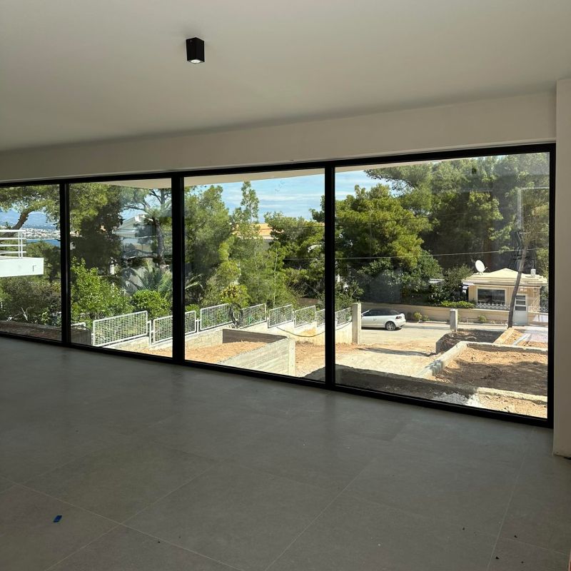 ΣΥΓΧΡΟΝΗ ΚΑΤΟΙΚΙΑ ΣΤΟ ΠΟΡΤΟ ΡΑΦΤΗ