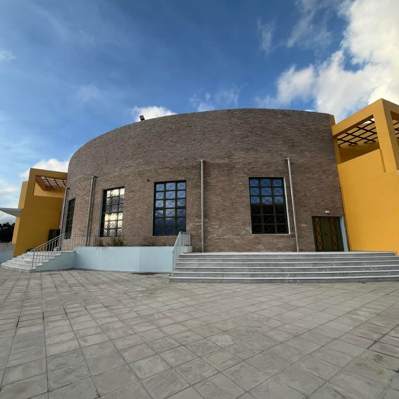 ΔΗΜΟΤΙΚΟ ΣΧΟΛΕΙΟ ΣΤΗ ΠΕΡΙΟΧΗ ΤΗΣ ΡΟΔΟΥ