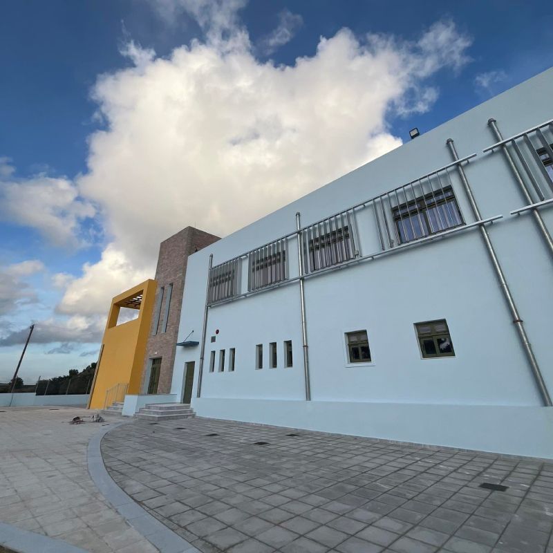 ΔΗΜΟΤΙΚΟ ΣΧΟΛΕΙΟ ΣΤΗ ΠΕΡΙΟΧΗ ΤΗΣ ΡΟΔΟΥ